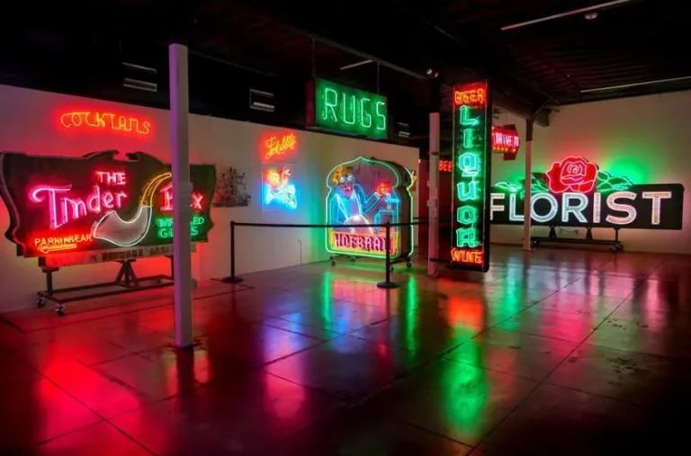 Museum Of Neon Art in Glendale